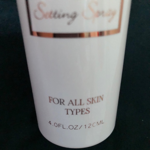 Setting Spray - Picture 2 of 4